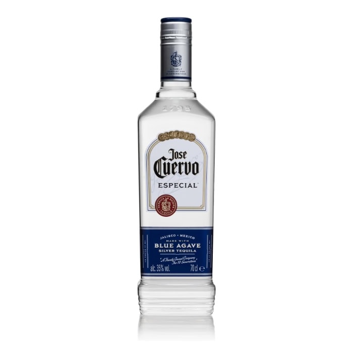 Jose Cuervo Tequila Flasche